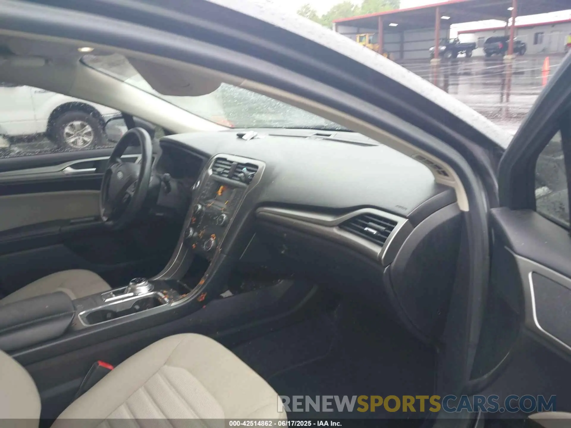 5 fotografías del automóvil dañado 3FA6P0G71KR213427 FORD FUSION 2019