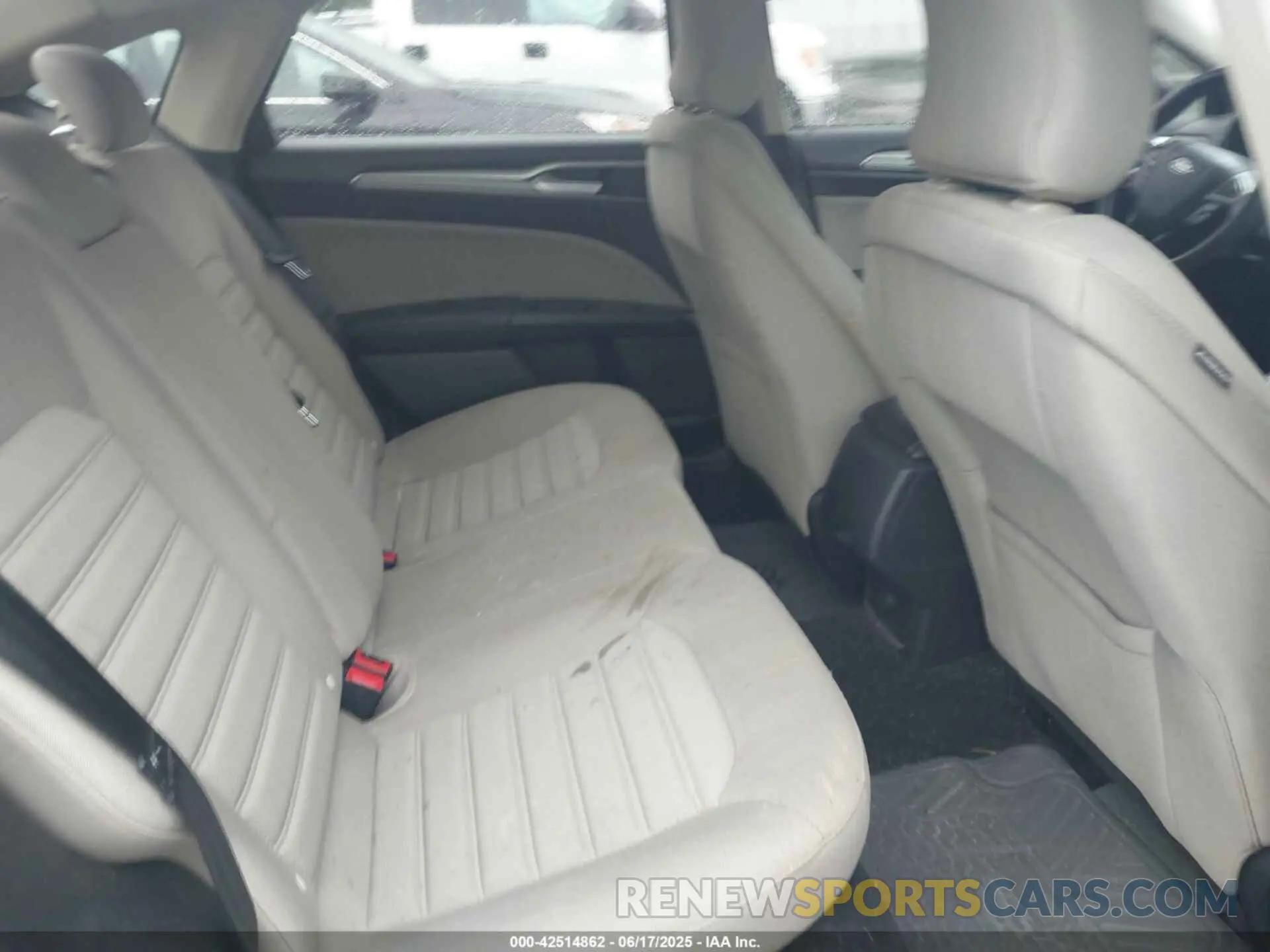 8 fotografías del automóvil dañado 3FA6P0G71KR213427 FORD FUSION 2019