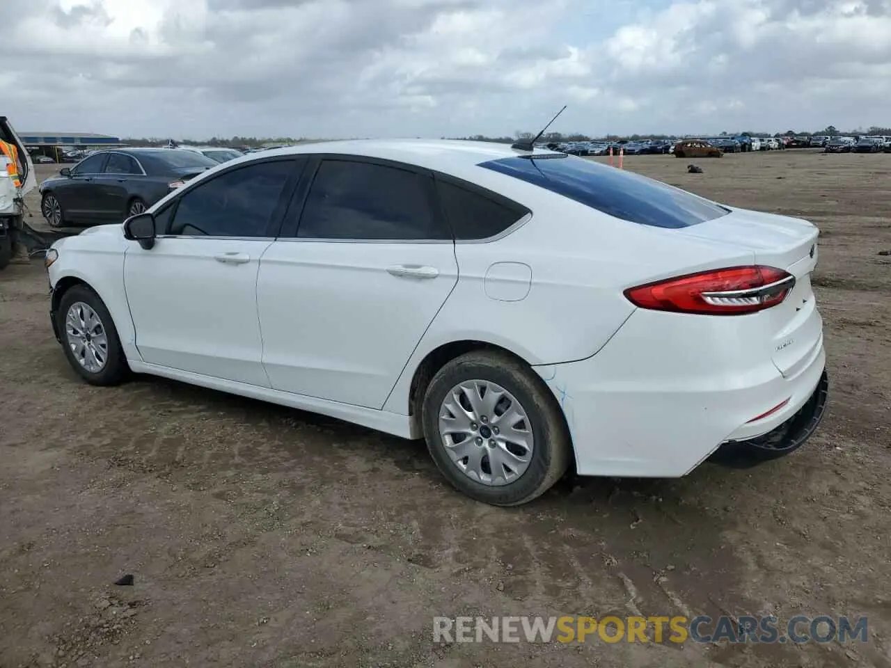 2 fotografías del automóvil dañado 3FA6P0G71KR277063 FORD FUSION 2019