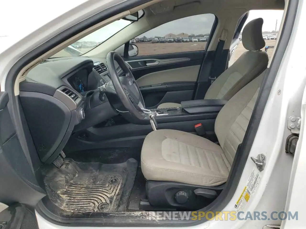 7 fotografías del automóvil dañado 3FA6P0G71KR277063 FORD FUSION 2019
