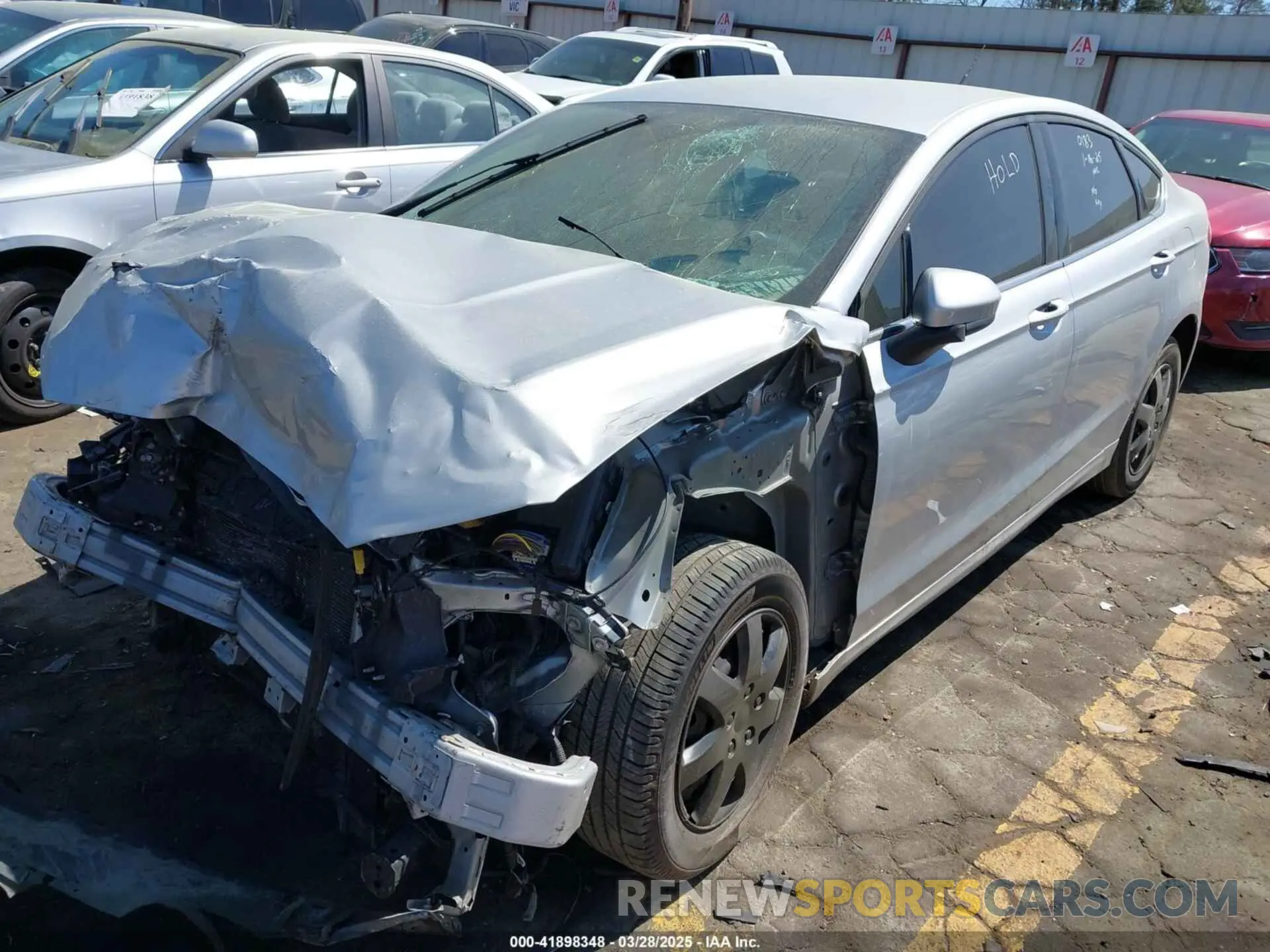 2 fotografías del automóvil dañado 3FA6P0G72KR146496 FORD FUSION 2019