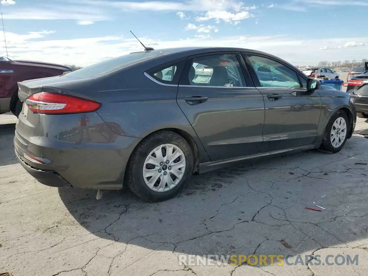 3 fotografías del automóvil dañado 3FA6P0G74KR135936 FORD FUSION 2019