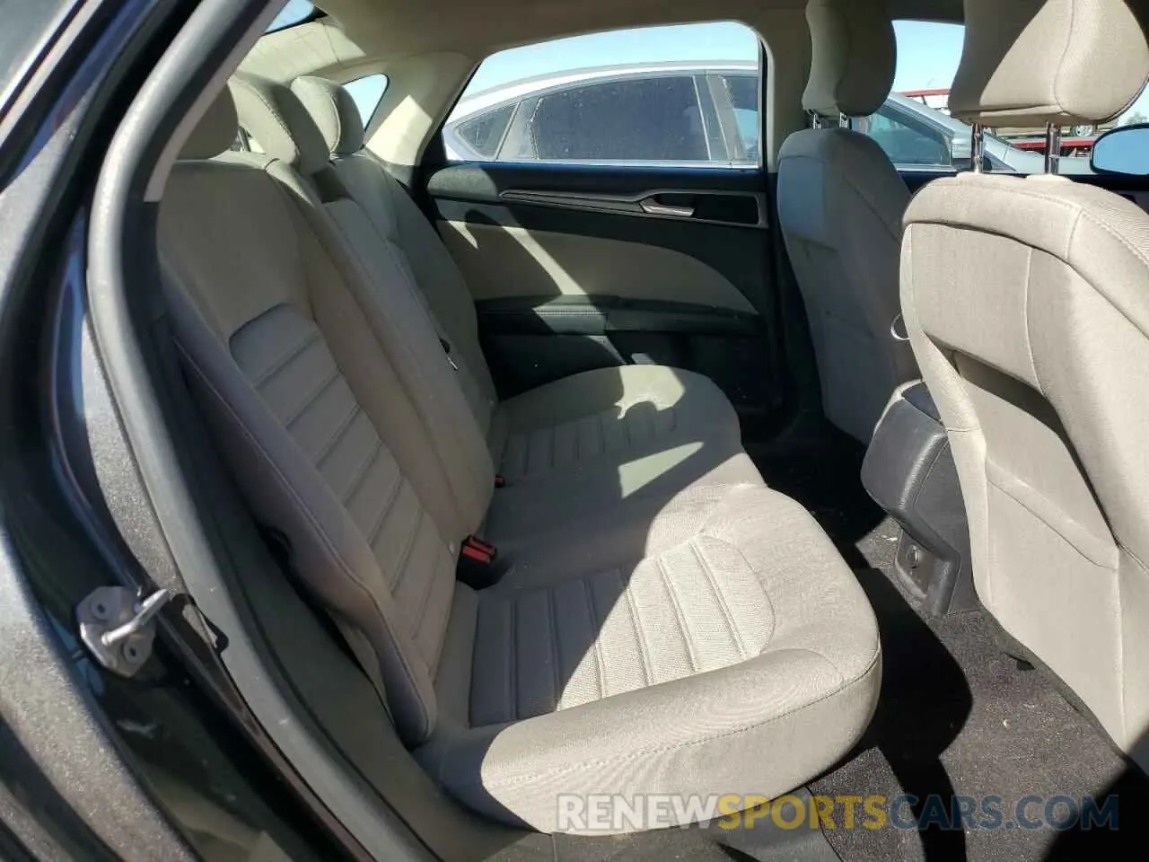 10 fotografías del automóvil dañado 3FA6P0G74KR248723 FORD FUSION 2019