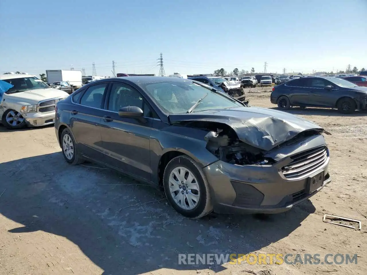 4 fotografías del automóvil dañado 3FA6P0G74KR250083 FORD FUSION 2019