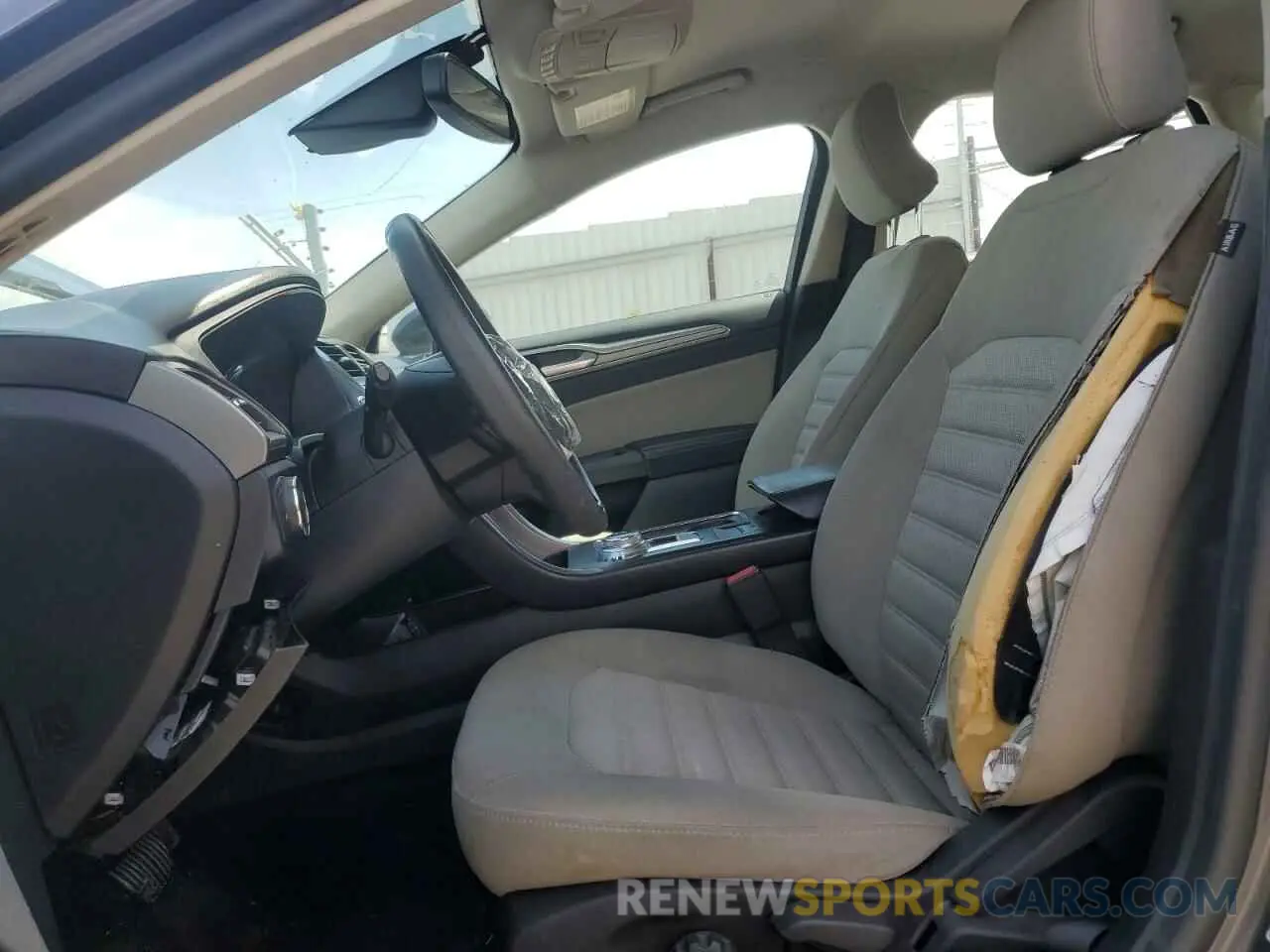 7 fotografías del automóvil dañado 3FA6P0G75KR108633 FORD FUSION 2019