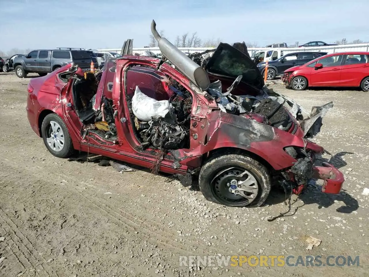 4 fotografías del automóvil dañado 3FA6P0G75KR129465 FORD FUSION 2019