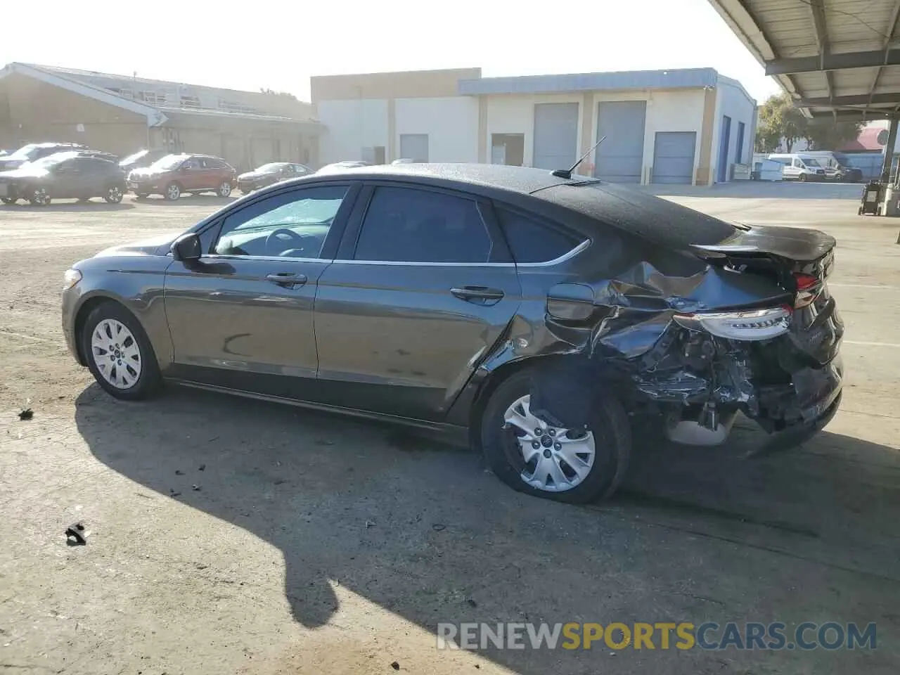 2 fotografías del automóvil dañado 3FA6P0G75KR216430 FORD FUSION 2019
