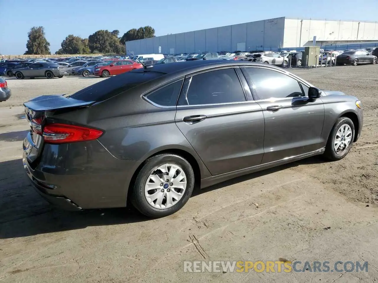 3 fotografías del automóvil dañado 3FA6P0G75KR216430 FORD FUSION 2019