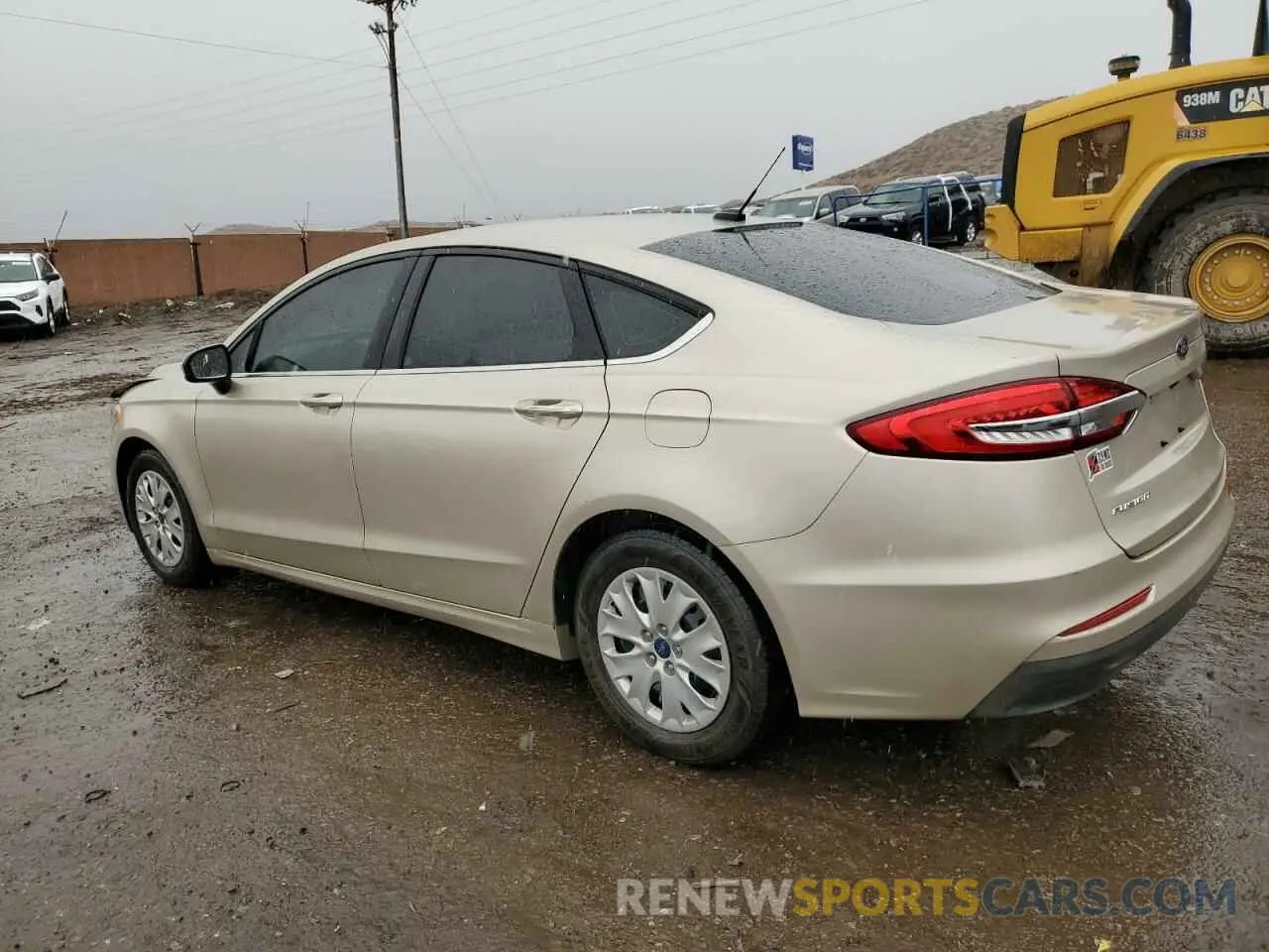2 fotografías del automóvil dañado 3FA6P0G75KR251405 FORD FUSION 2019