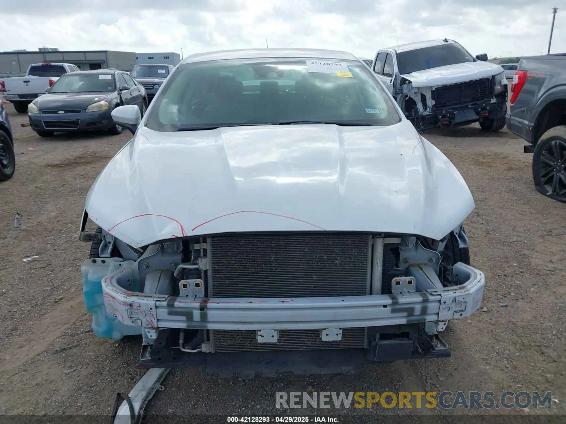 13 fotografías del automóvil dañado 3FA6P0G76KR170915 FORD FUSION 2019