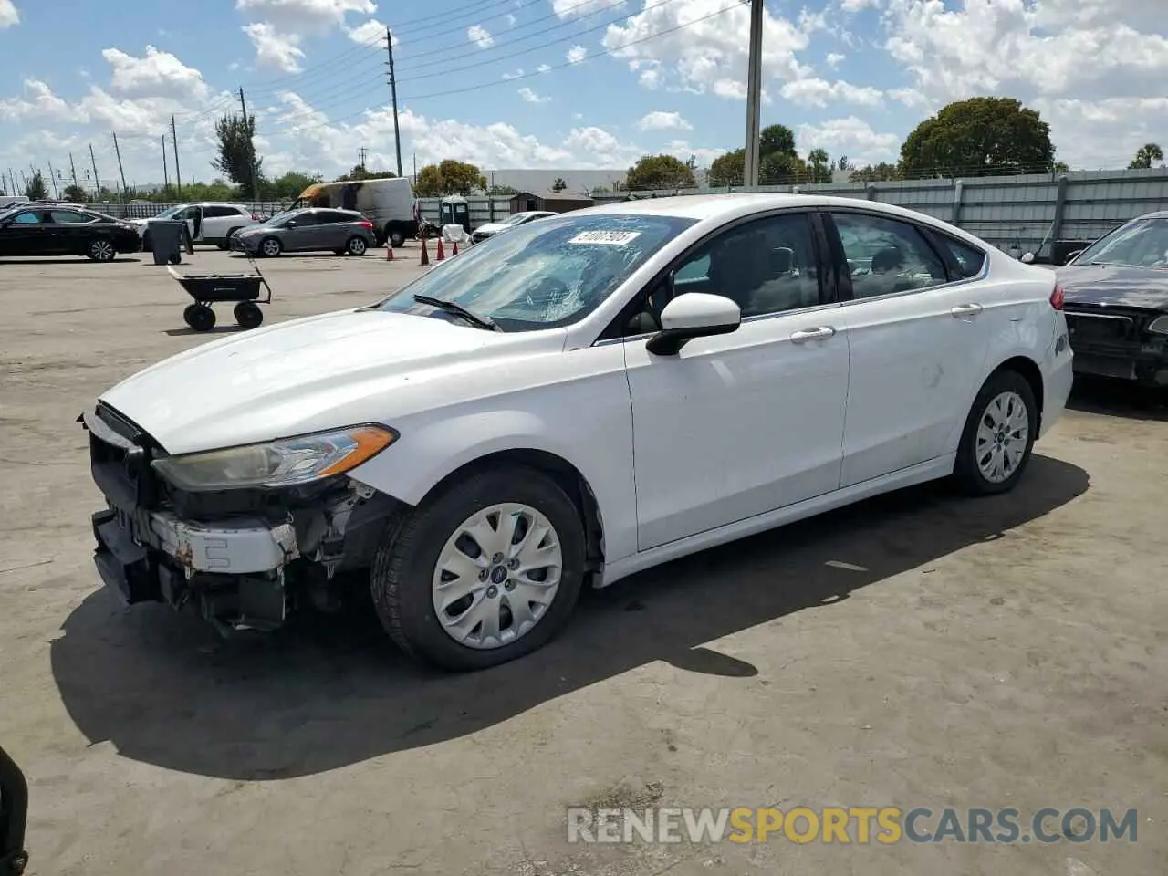 1 fotografías del automóvil dañado 3FA6P0G76KR229610 FORD FUSION 2019