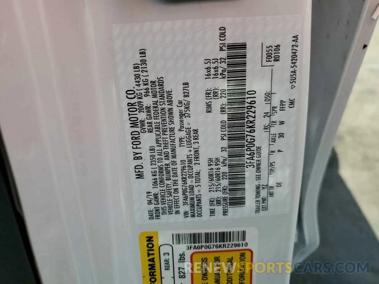 12 fotografías del automóvil dañado 3FA6P0G76KR229610 FORD FUSION 2019