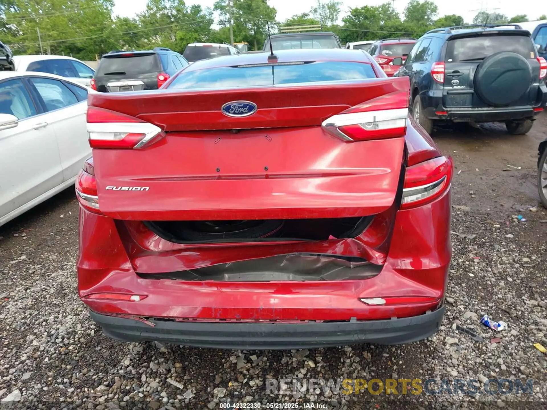 16 fotografías del automóvil dañado 3FA6P0G76KR233267 FORD FUSION 2019