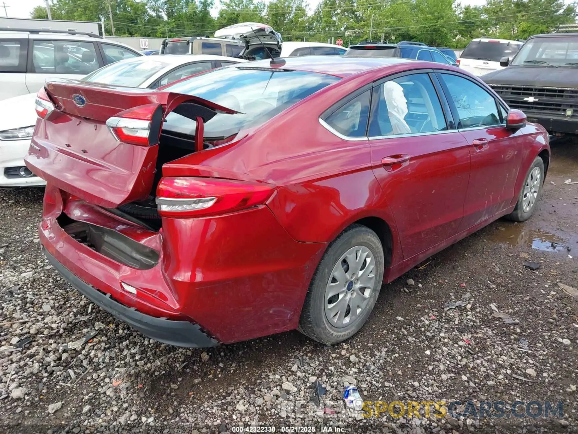 4 fotografías del automóvil dañado 3FA6P0G76KR233267 FORD FUSION 2019