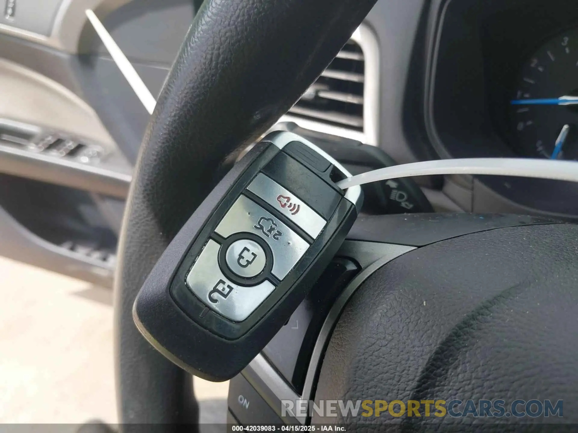 11 fotografías del automóvil dañado 3FA6P0G76KR247492 FORD FUSION 2019
