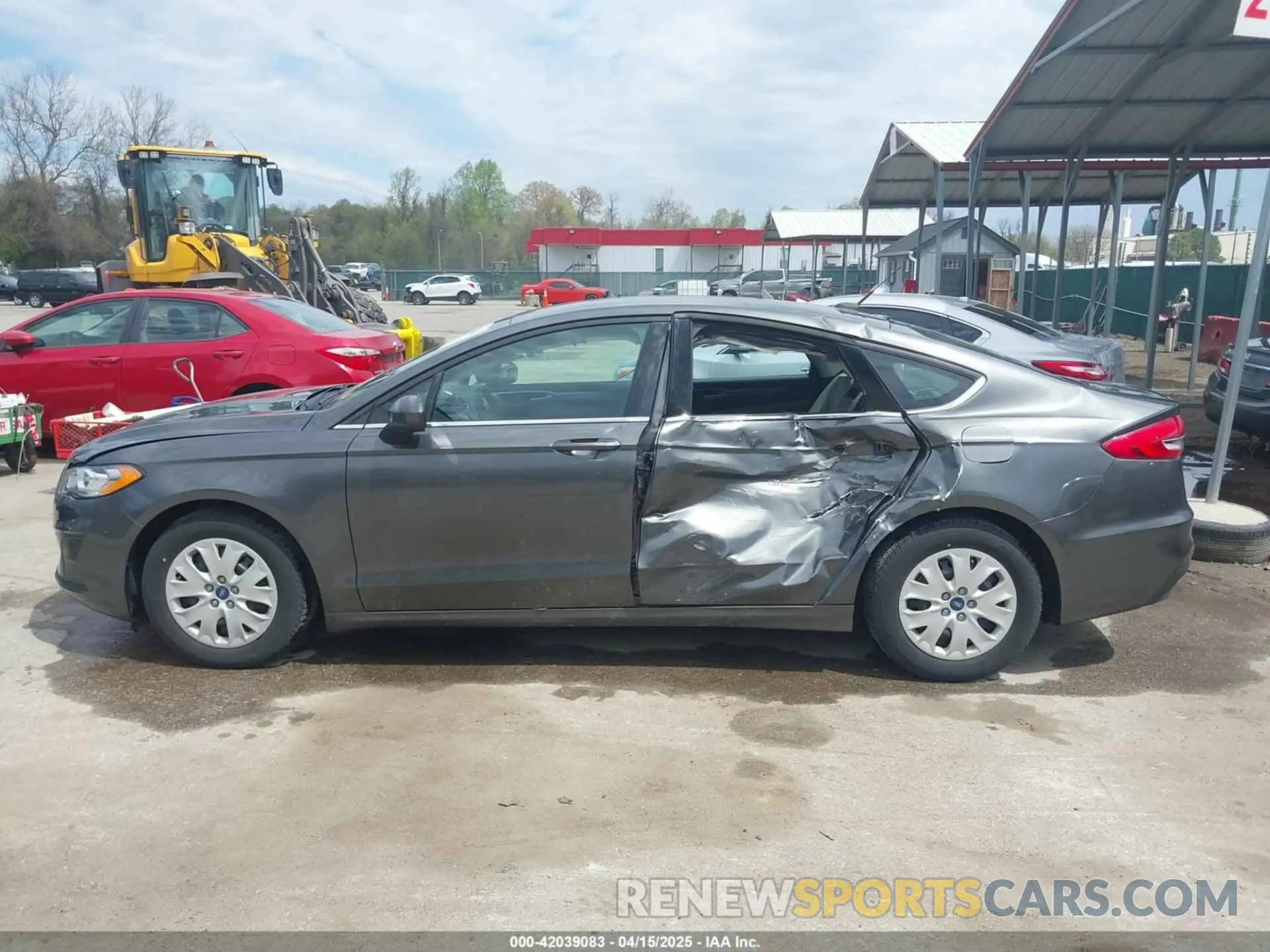 14 fotografías del automóvil dañado 3FA6P0G76KR247492 FORD FUSION 2019