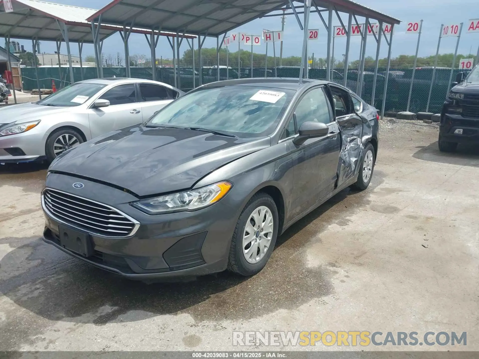 2 fotografías del automóvil dañado 3FA6P0G76KR247492 FORD FUSION 2019