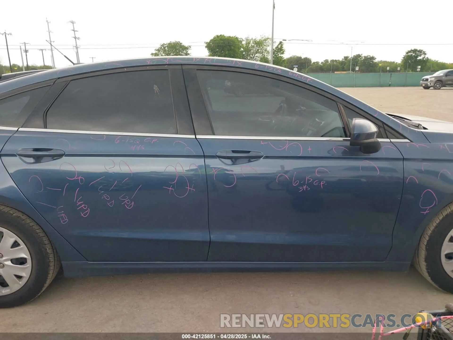 13 fotografías del automóvil dañado 3FA6P0G79KR148004 FORD FUSION 2019