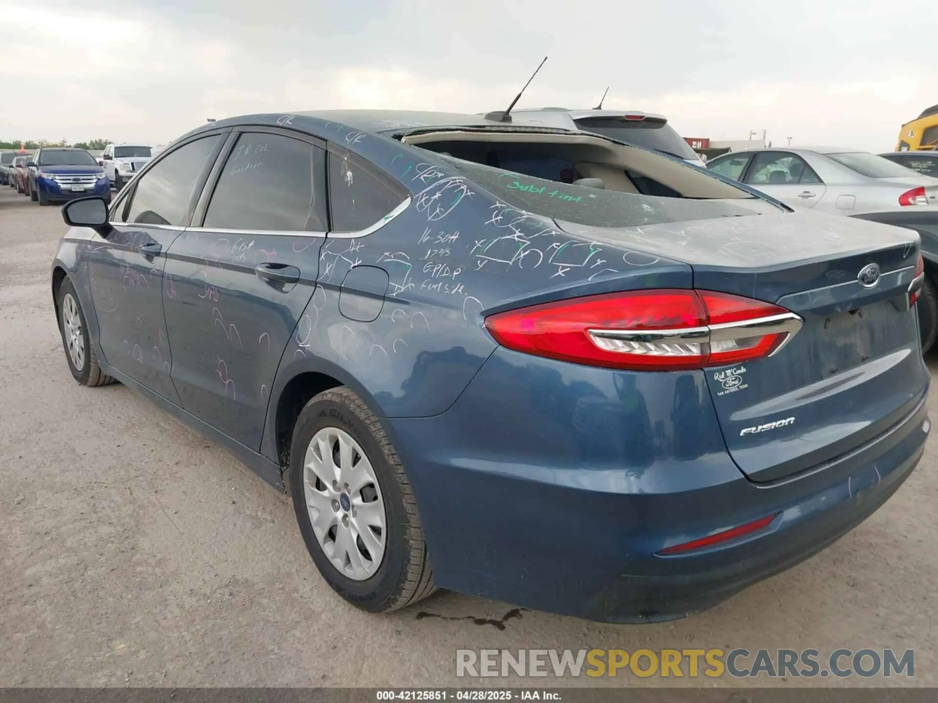 3 fotografías del automóvil dañado 3FA6P0G79KR148004 FORD FUSION 2019