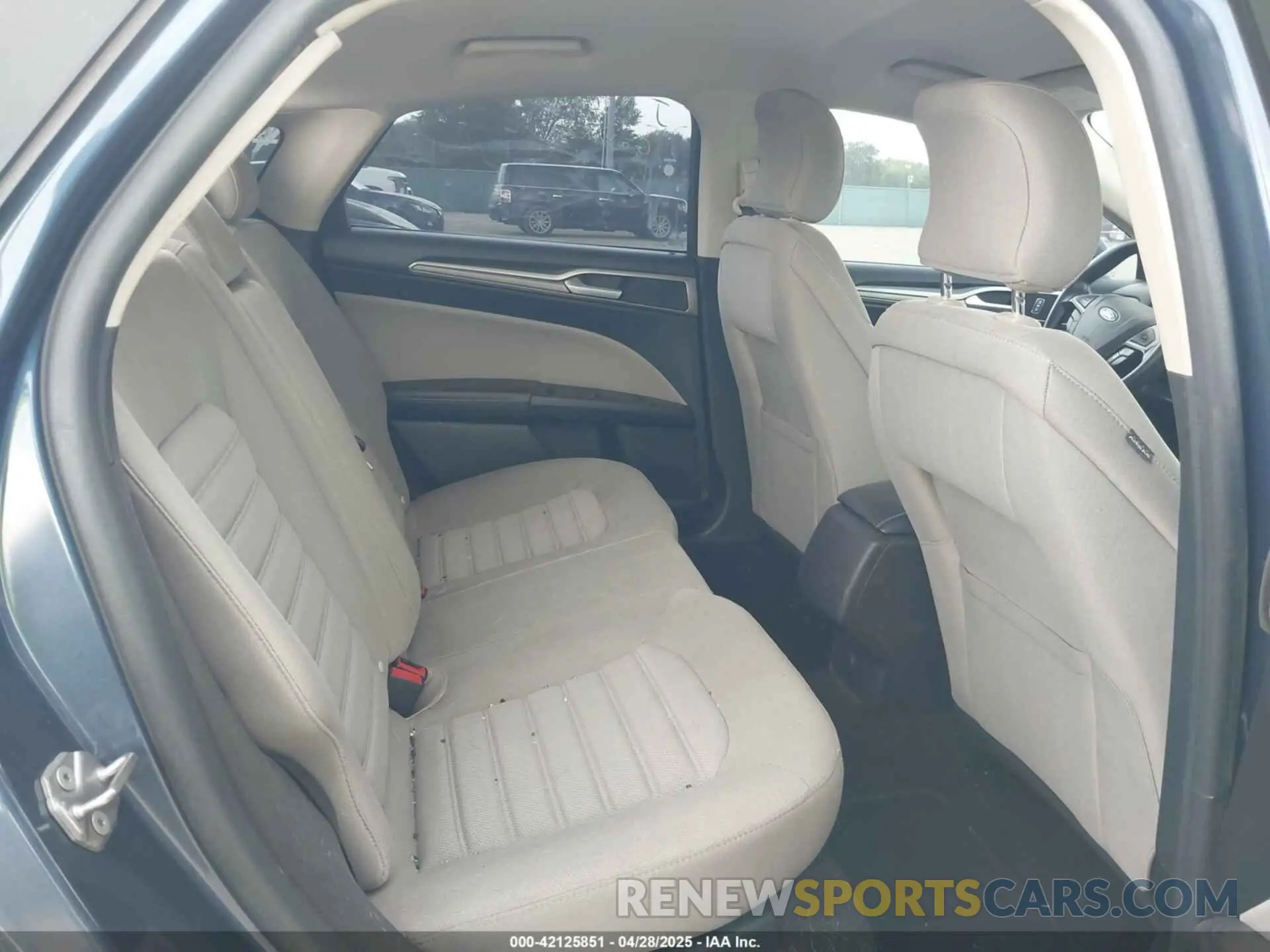 8 fotografías del automóvil dañado 3FA6P0G79KR148004 FORD FUSION 2019