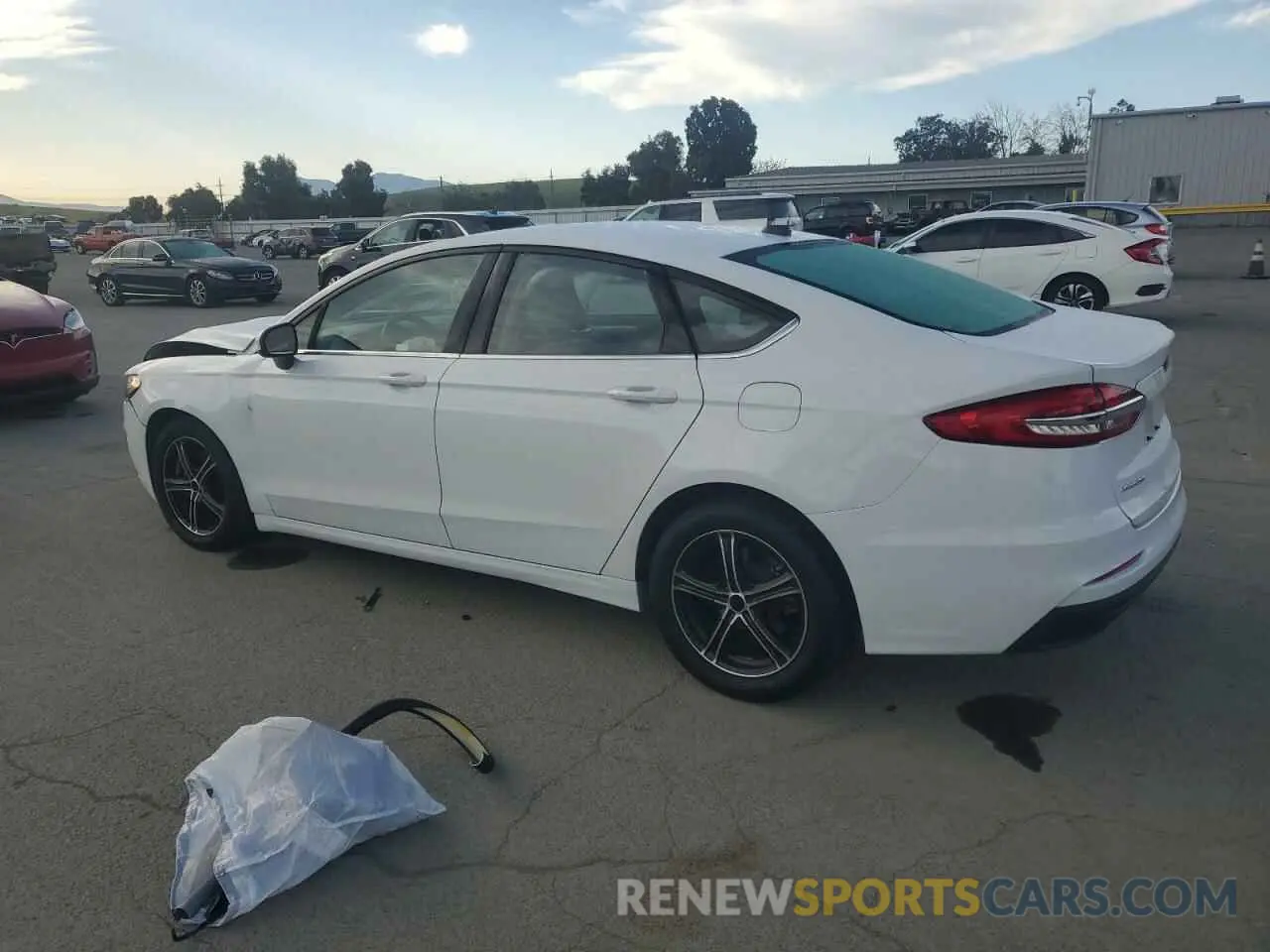 2 fotografías del automóvil dañado 3FA6P0G7XKR108675 FORD FUSION 2019