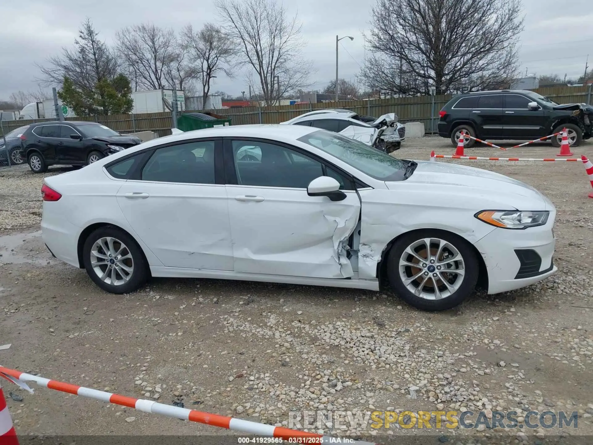 13 fotografías del automóvil dañado 3FA6P0H74KR278299 FORD FUSION 2019