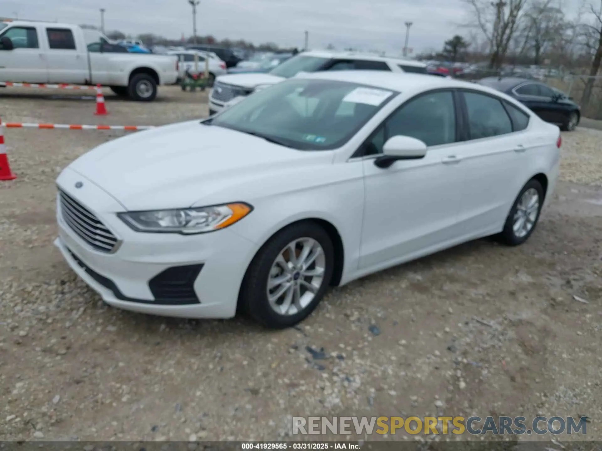 2 fotografías del automóvil dañado 3FA6P0H74KR278299 FORD FUSION 2019