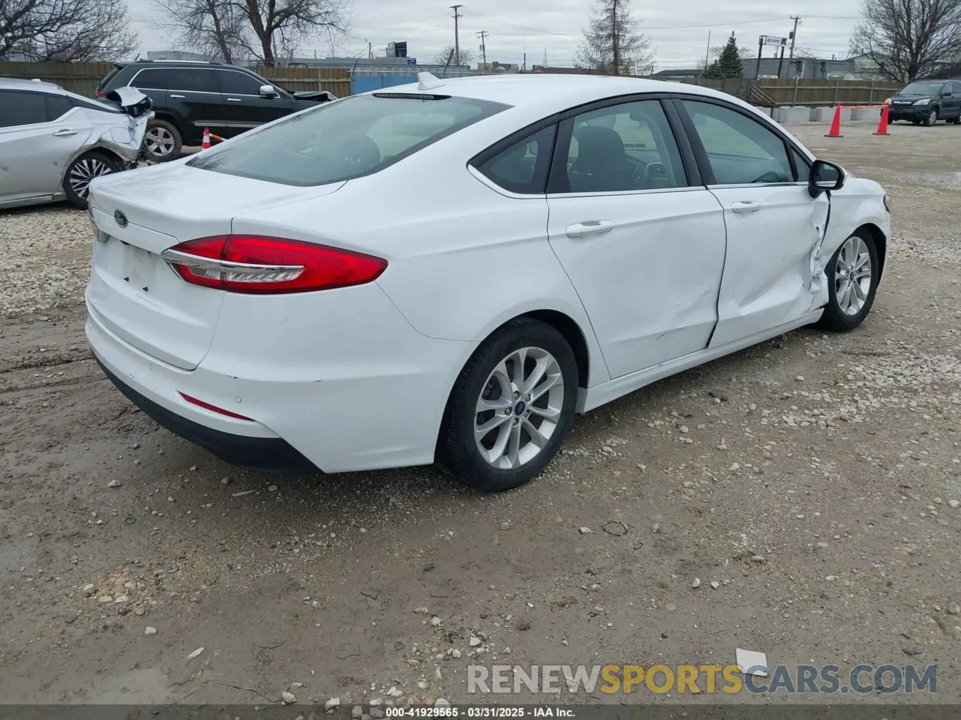 4 fotografías del automóvil dañado 3FA6P0H74KR278299 FORD FUSION 2019