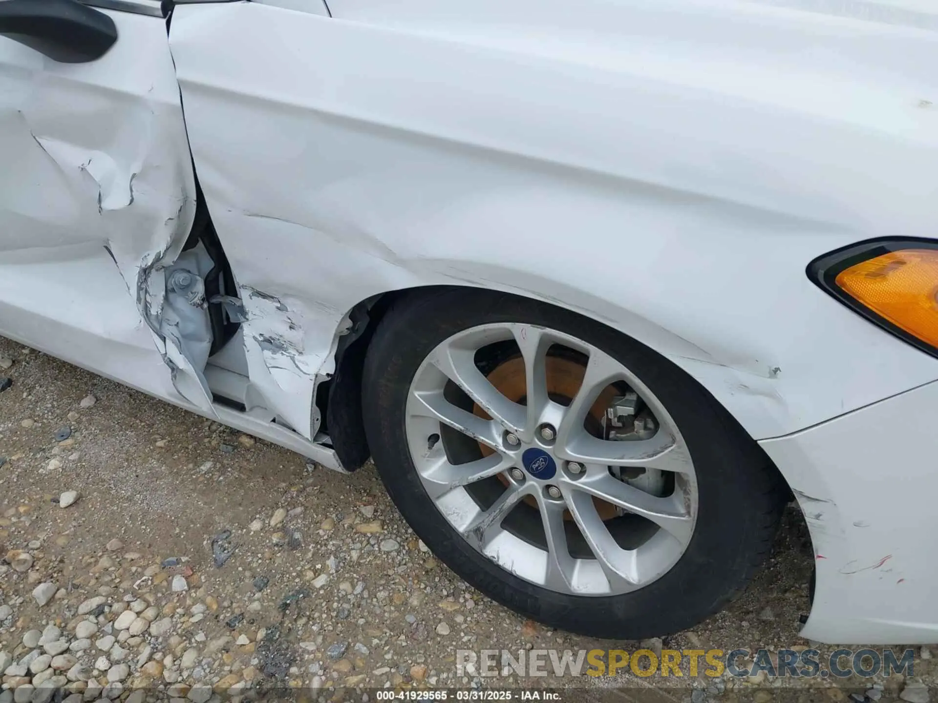 6 fotografías del automóvil dañado 3FA6P0H74KR278299 FORD FUSION 2019