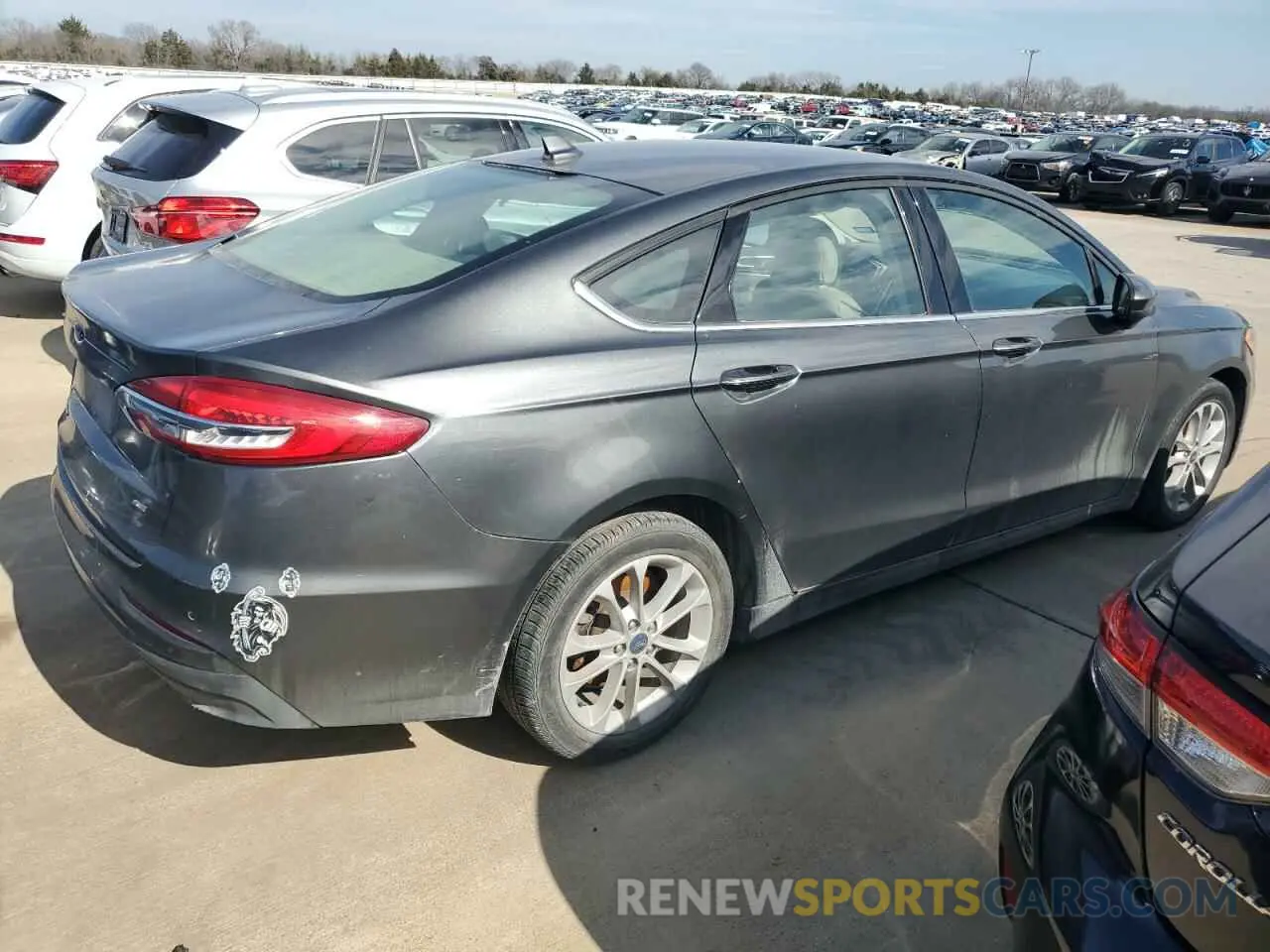 3 fotografías del automóvil dañado 3FA6P0H78KR152057 FORD FUSION 2019