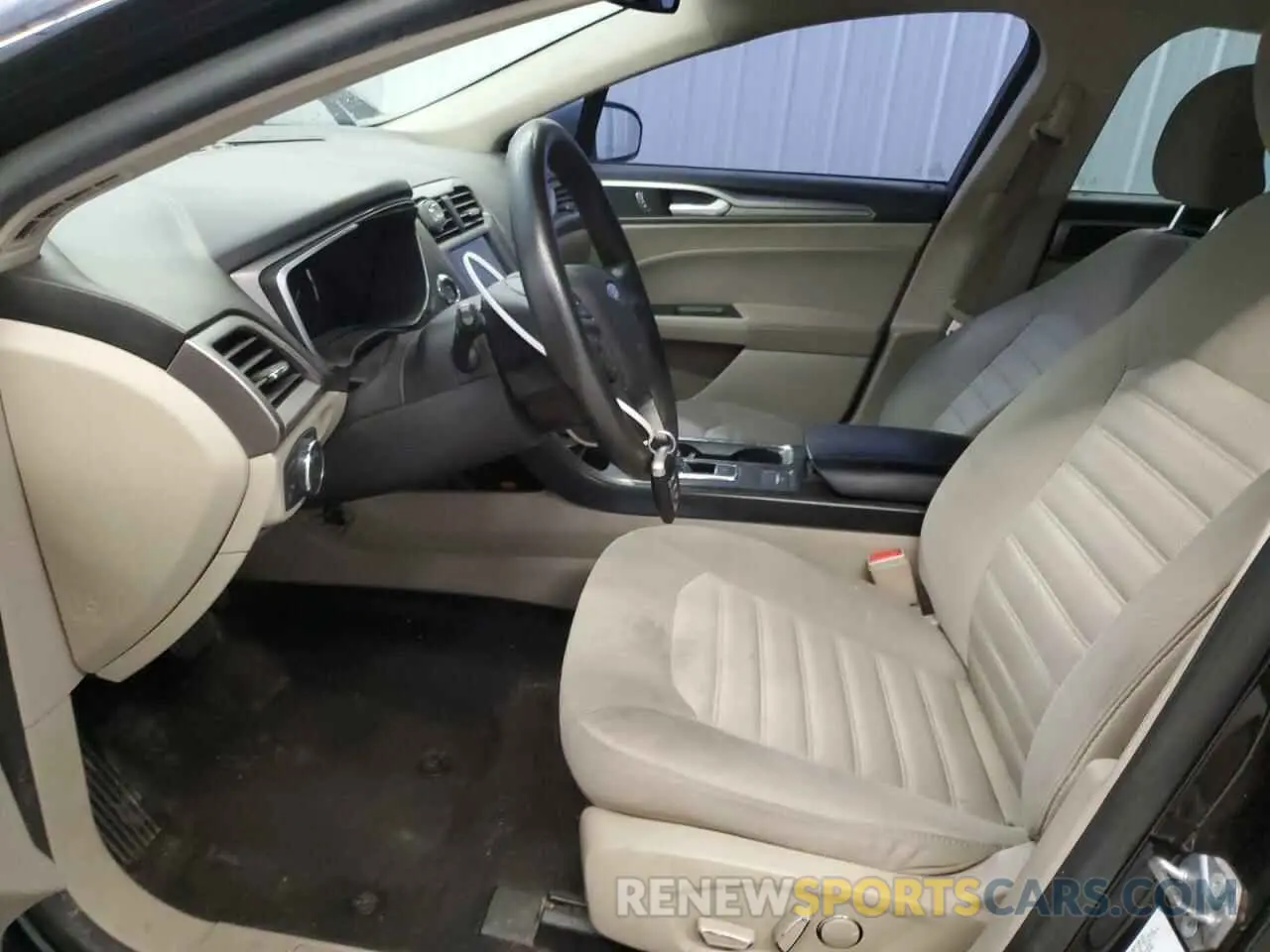 7 fotografías del automóvil dañado 3FA6P0H79KR122372 FORD FUSION 2019