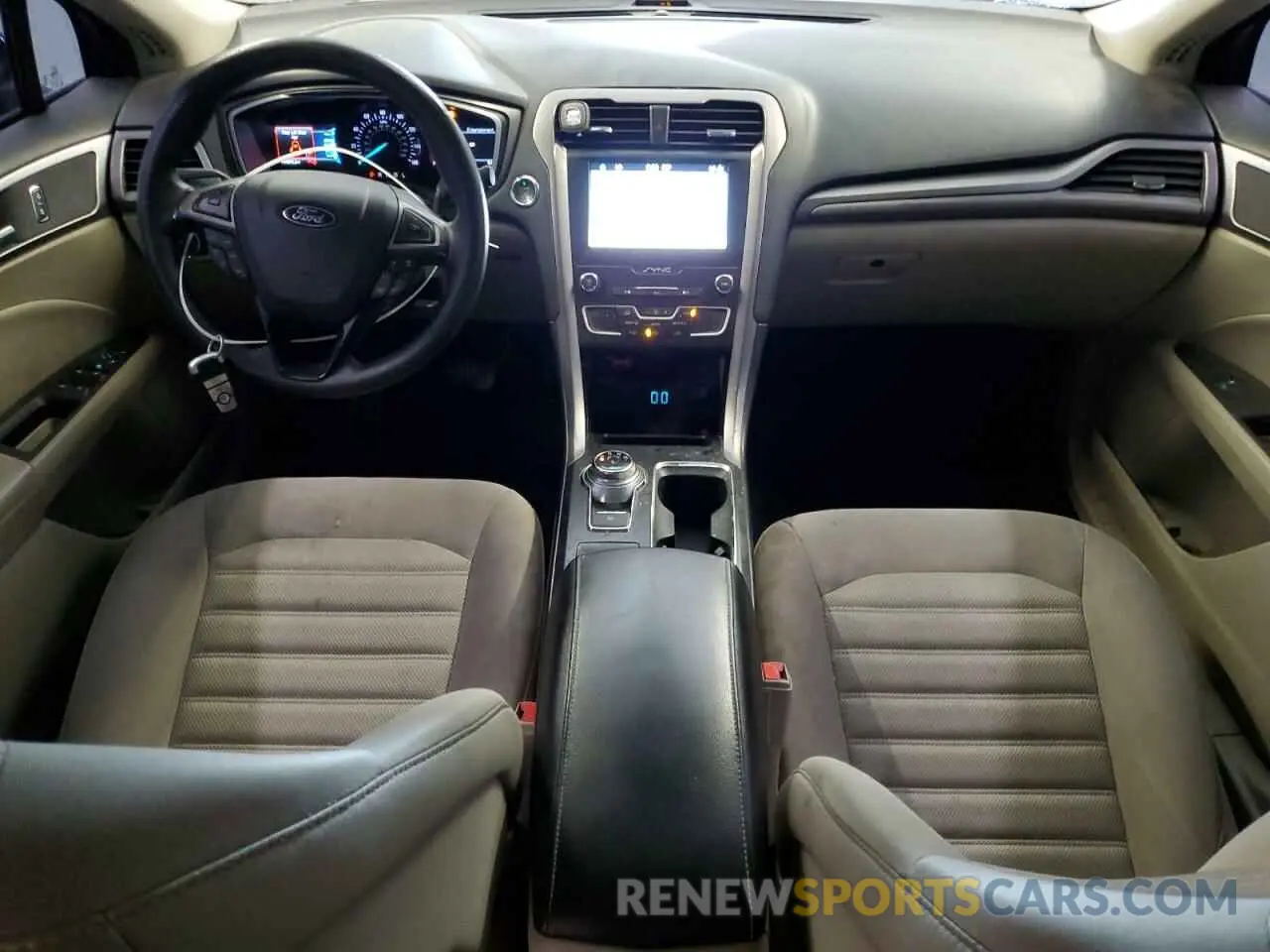 8 fotografías del automóvil dañado 3FA6P0H79KR122372 FORD FUSION 2019
