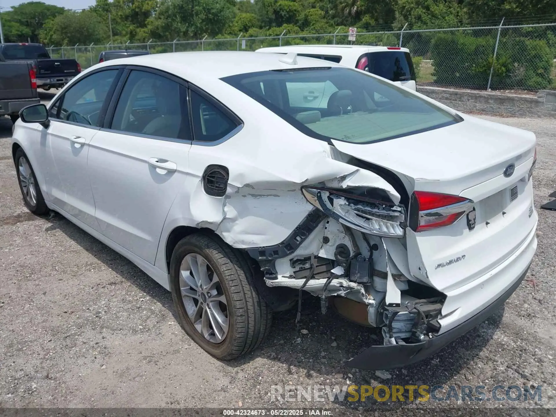3 fotografías del automóvil dañado 3FA6P0HD0KR145819 FORD FUSION 2019
