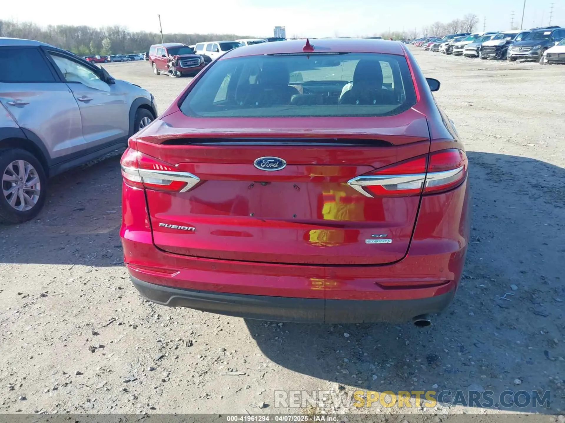 15 fotografías del automóvil dañado 3FA6P0HD1KR166565 FORD FUSION 2019