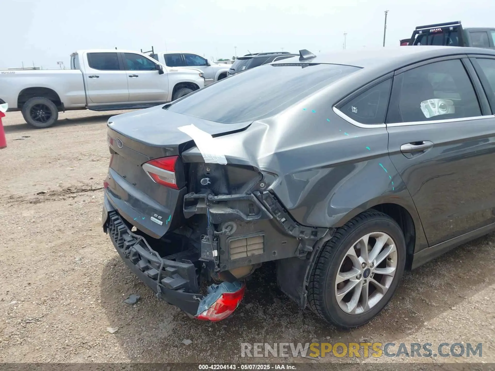 6 fotografías del automóvil dañado 3FA6P0HD1KR170552 FORD FUSION 2019