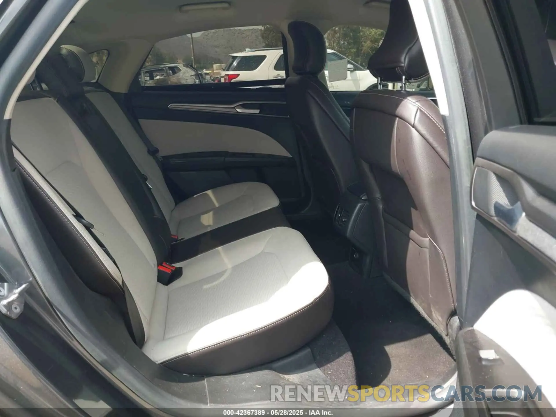8 fotografías del automóvil dañado 3FA6P0HD1KR177114 FORD FUSION 2019