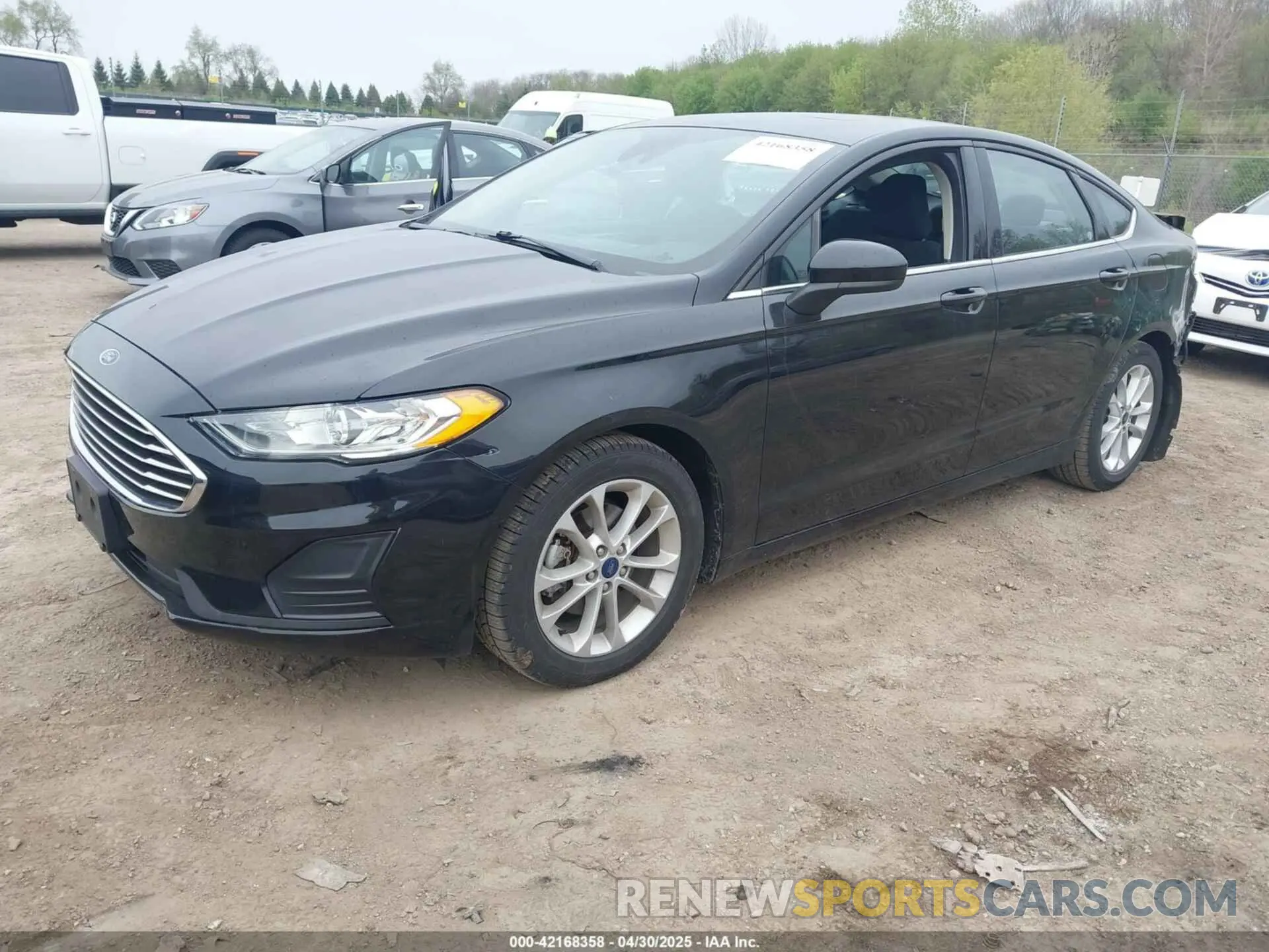 2 fotografías del automóvil dañado 3FA6P0HD1KR195421 FORD FUSION 2019