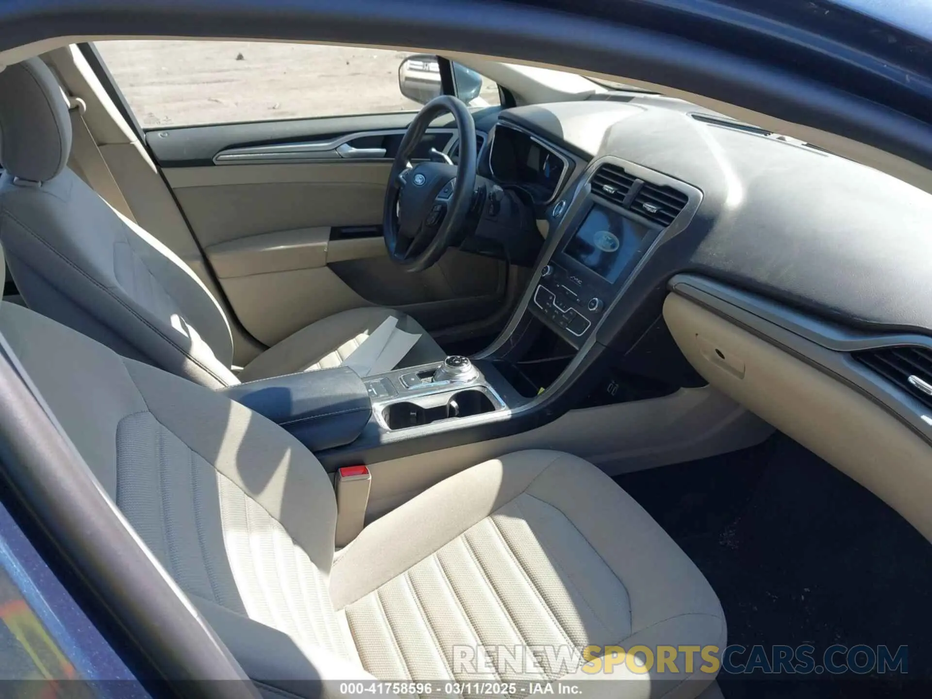 5 fotografías del automóvil dañado 3FA6P0HD1KR217532 FORD FUSION 2019