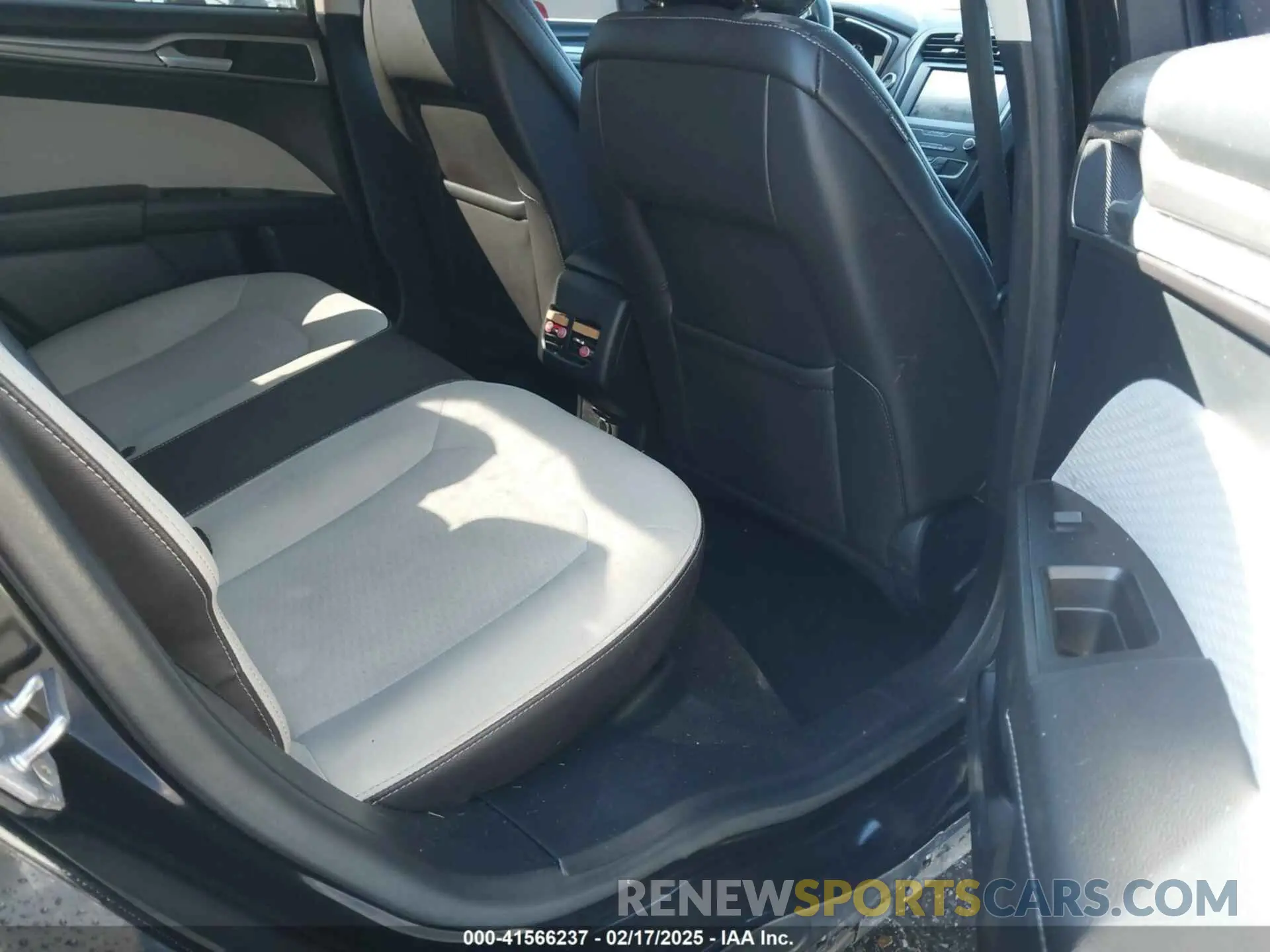8 fotografías del automóvil dañado 3FA6P0HD1KR283059 FORD FUSION 2019
