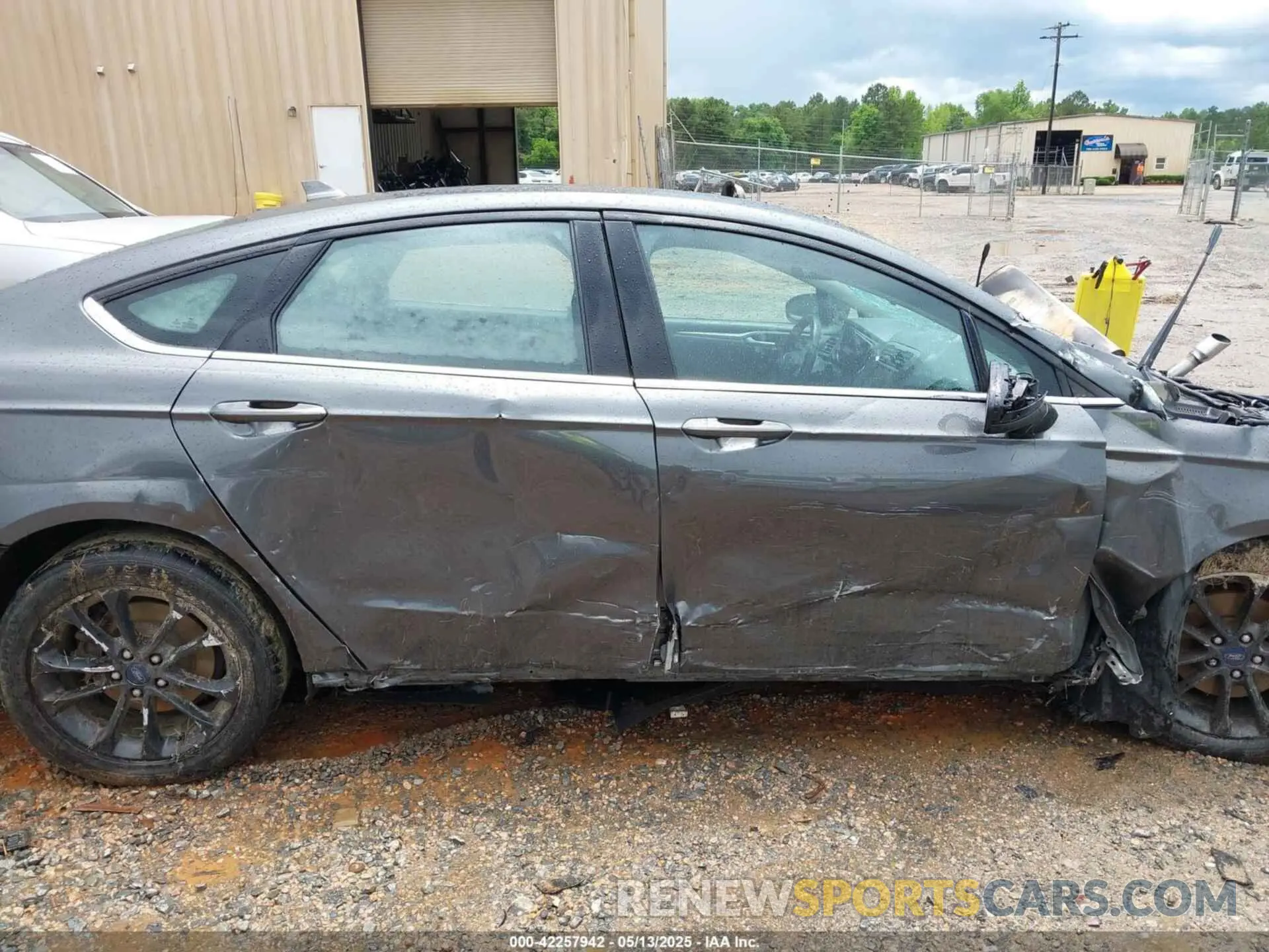 12 fotografías del automóvil dañado 3FA6P0HD1KR285572 FORD FUSION 2019