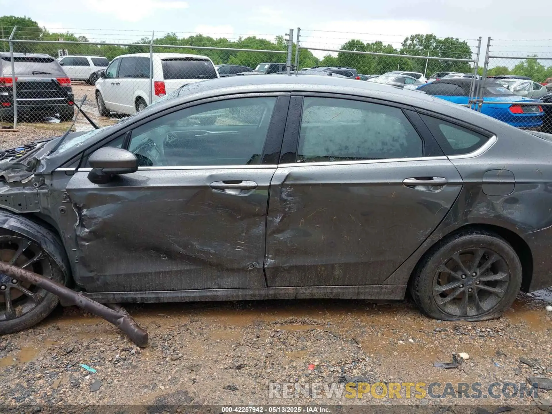13 fotografías del automóvil dañado 3FA6P0HD1KR285572 FORD FUSION 2019