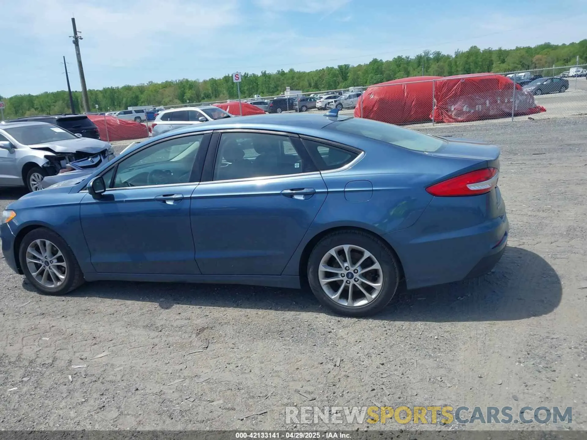 14 fotografías del automóvil dañado 3FA6P0HD2KR126379 FORD FUSION 2019