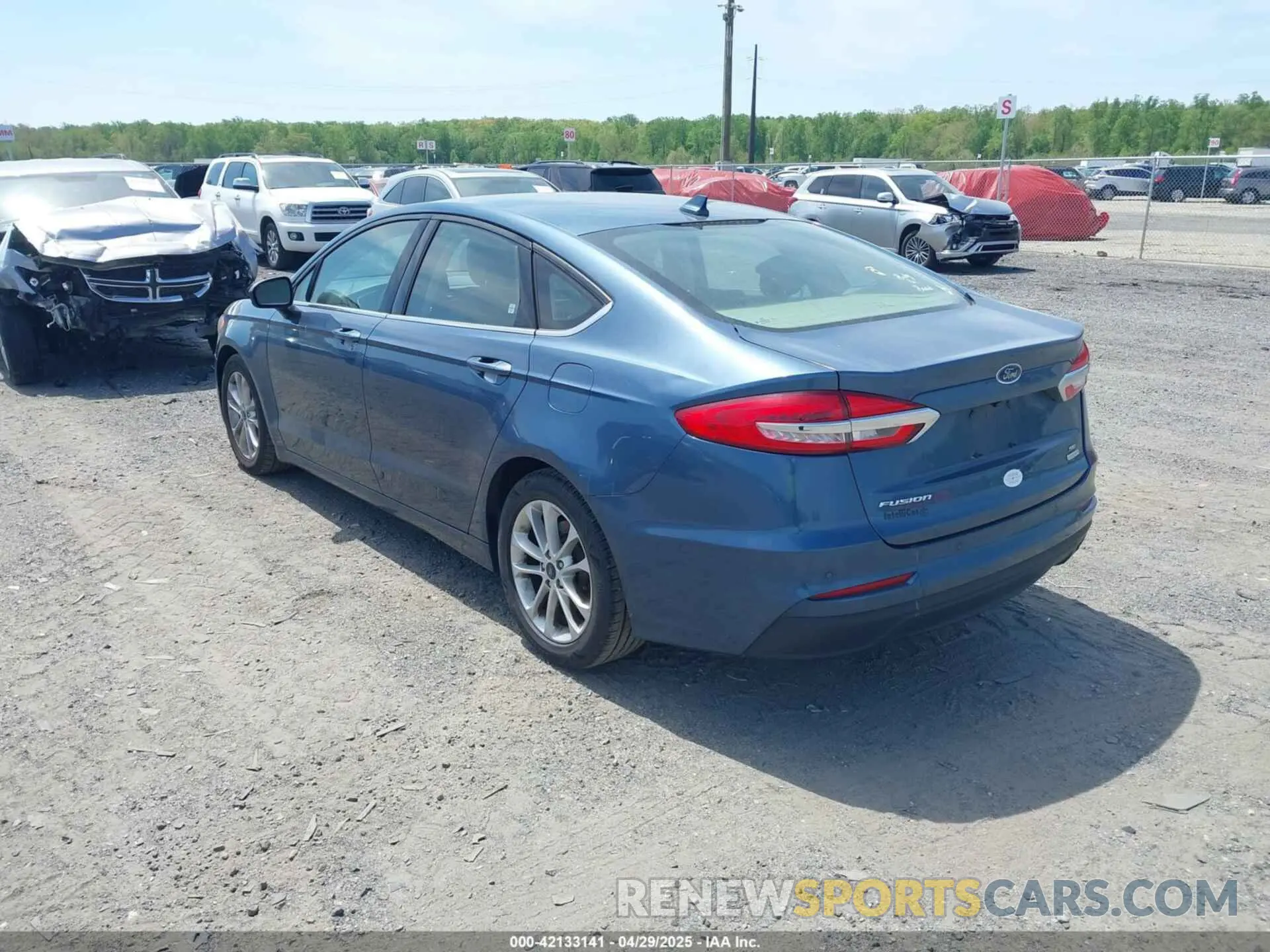 3 fotografías del automóvil dañado 3FA6P0HD2KR126379 FORD FUSION 2019