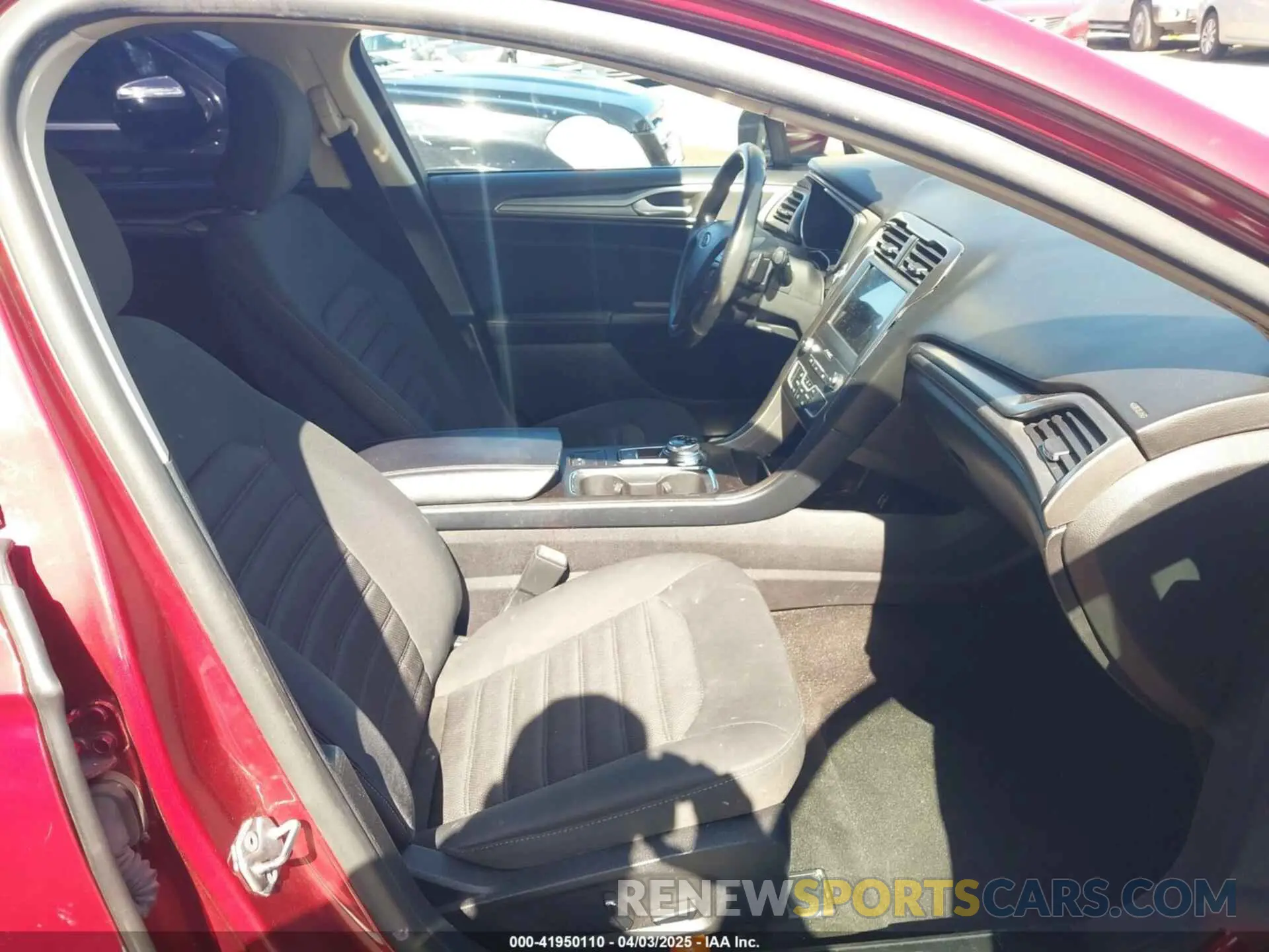 5 fotografías del automóvil dañado 3FA6P0HD2KR135468 FORD FUSION 2019