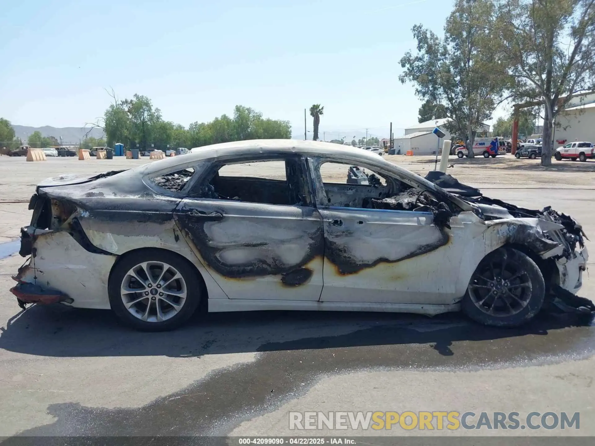 12 fotografías del automóvil dañado 3FA6P0HD2KR151184 FORD FUSION 2019