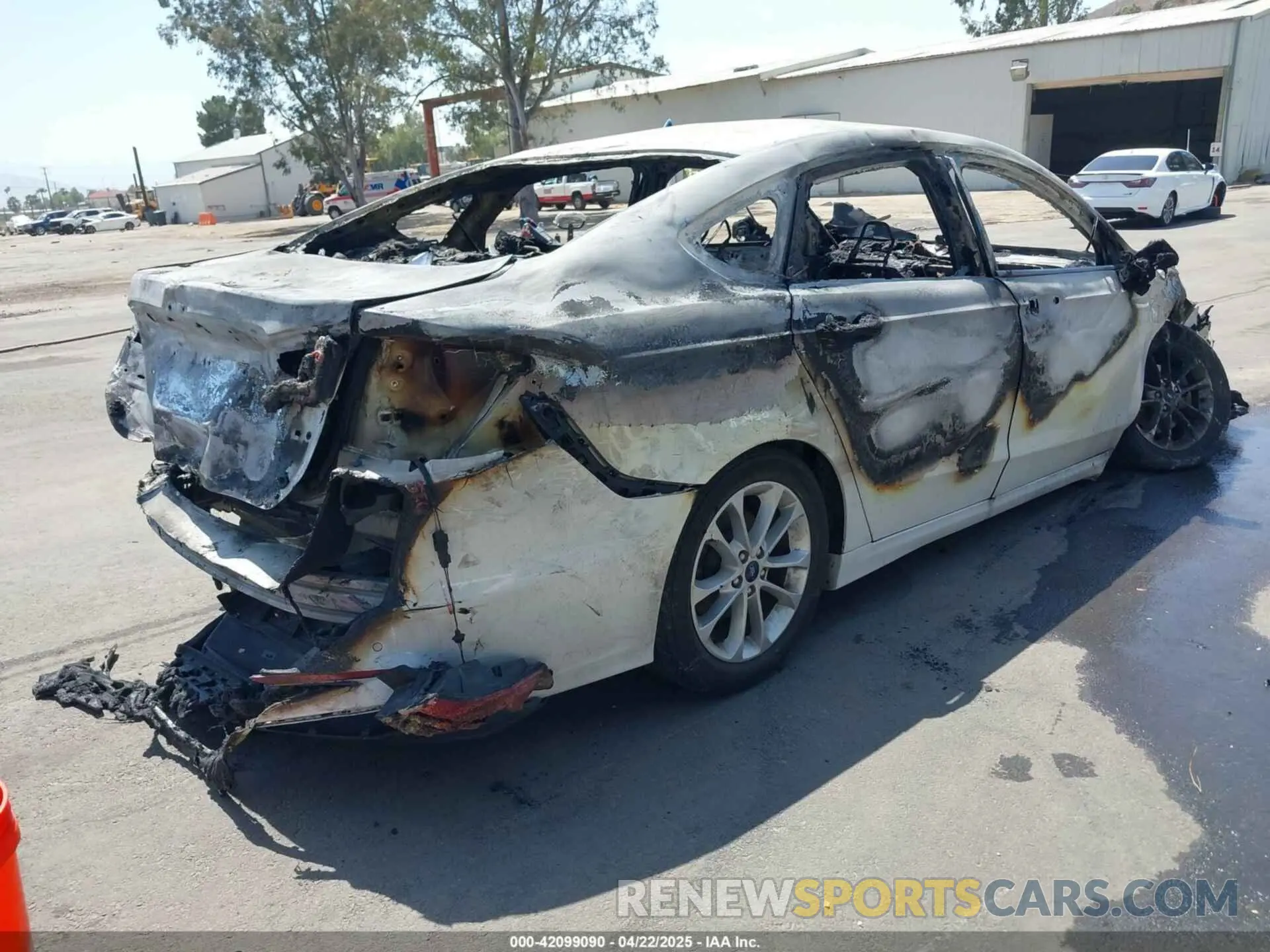 4 fotografías del automóvil dañado 3FA6P0HD2KR151184 FORD FUSION 2019