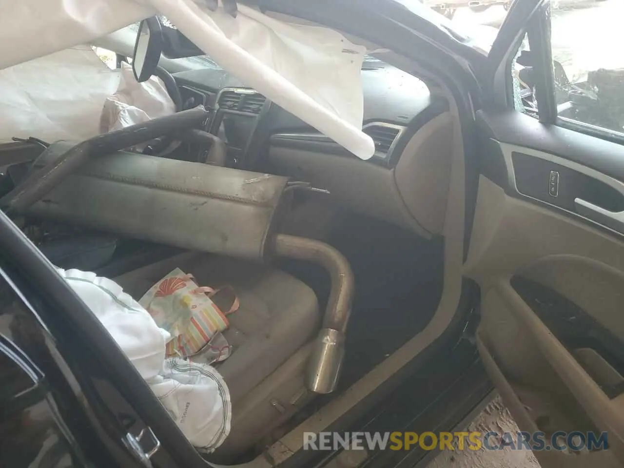 8 fotografías del automóvil dañado 3FA6P0HD2KR173606 FORD FUSION 2019