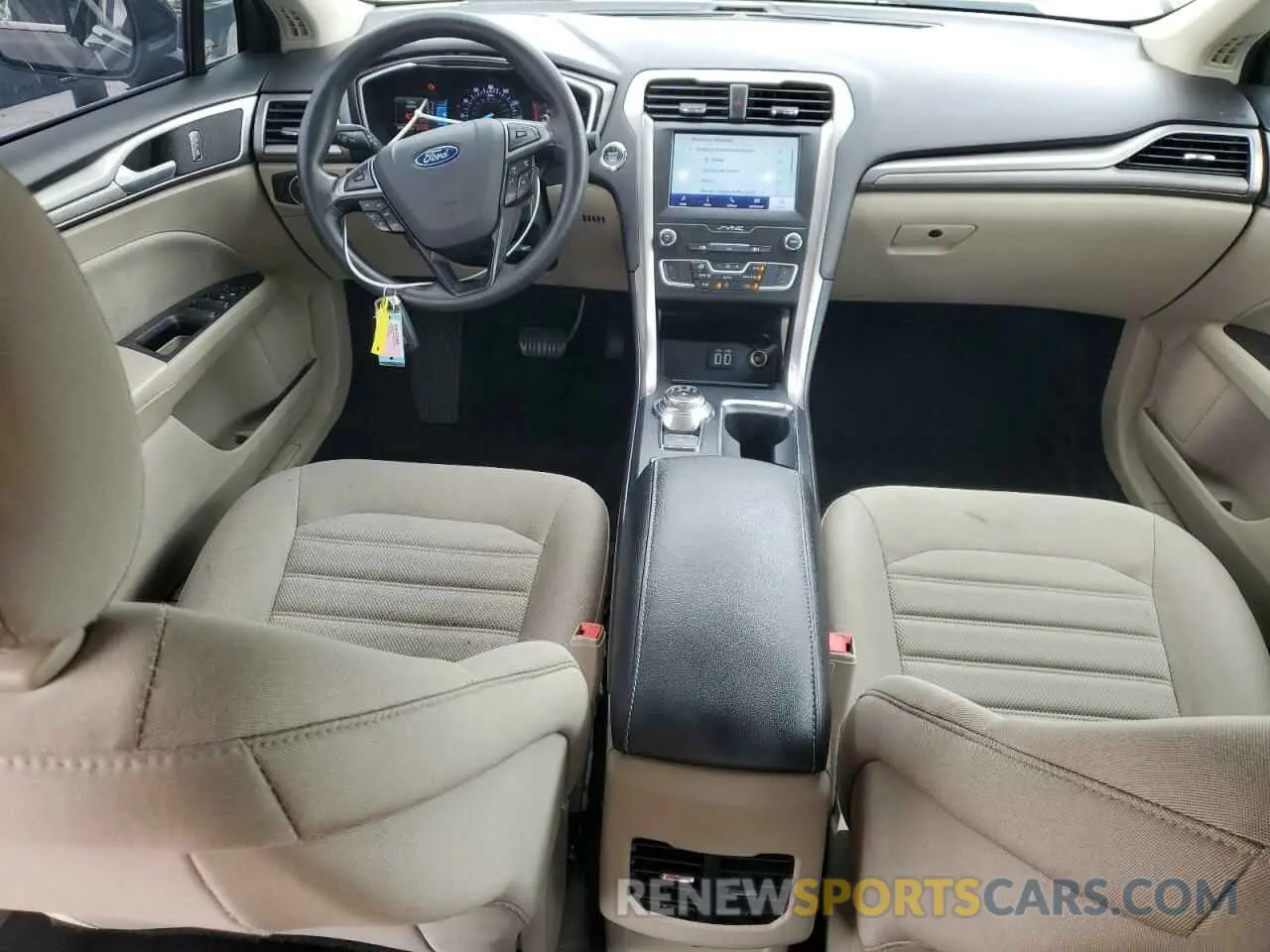 8 fotografías del automóvil dañado 3FA6P0HD2KR203476 FORD FUSION 2019