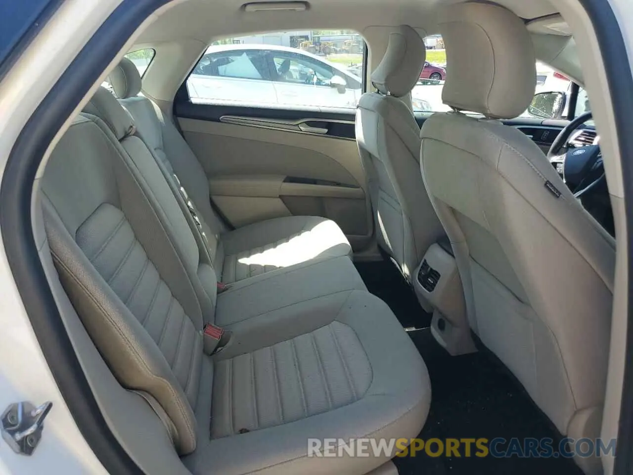 10 fotografías del automóvil dañado 3FA6P0HD3KR148343 FORD FUSION 2019