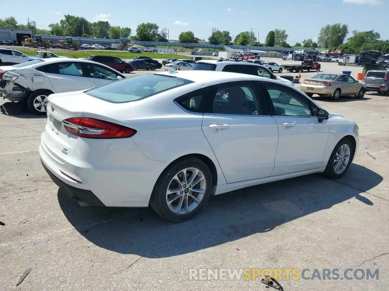 3 fotografías del automóvil dañado 3FA6P0HD3KR148343 FORD FUSION 2019